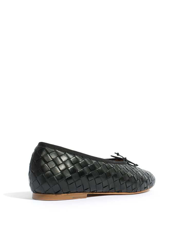 Anonymous Copenhagen Sacha Interlace Shiny Lamb Black