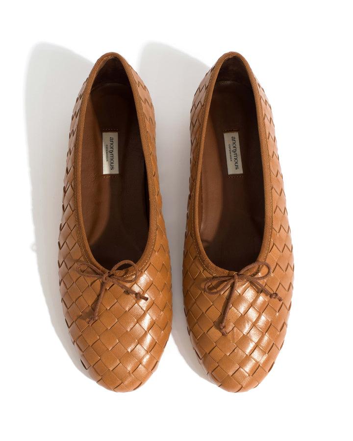 Anonymous Copenhagen Sacha Interlace Shiny Lamb Caramel