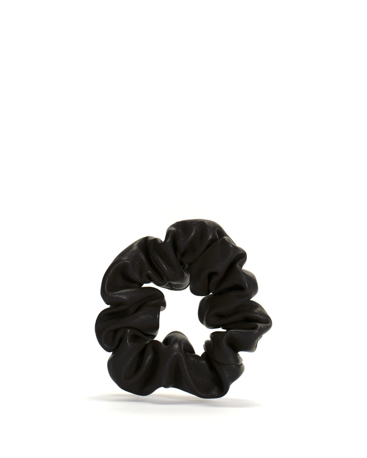 anonymous copenhagen Sandie grand hair elastic Shiny lamb Black