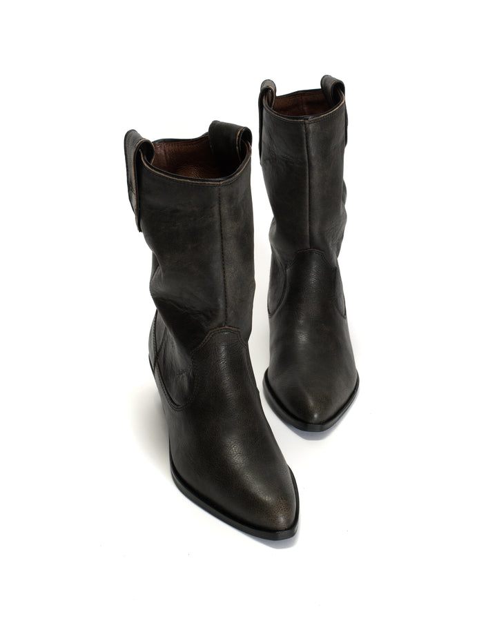 Anonymous Copenhagen Saseline 35 Distressed Vegetable Tanned Calf Off Black