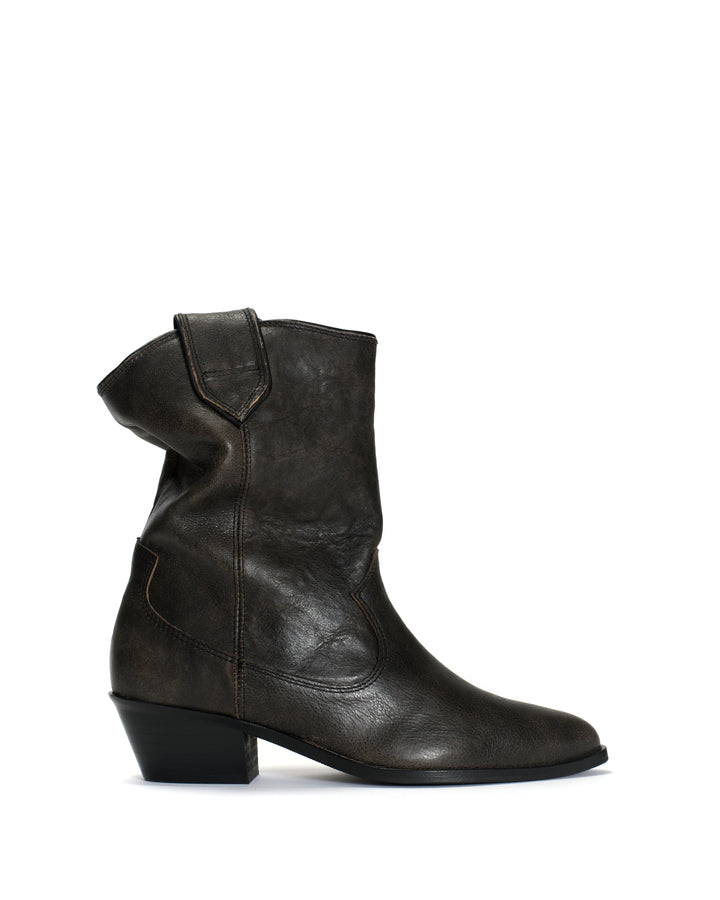 anonymous copenhagen Saseline 35 Distressed vegetable tanned calf Off black