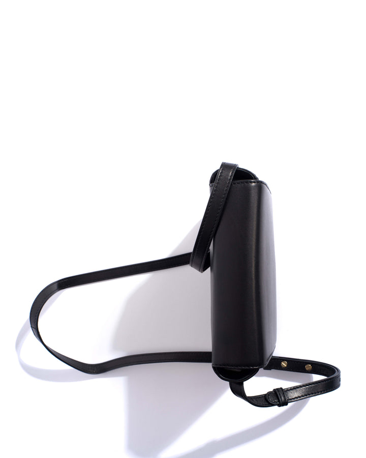 Anonymous Copenhagen Sicha Interlace Crossover Bag Shiny Lamb Black