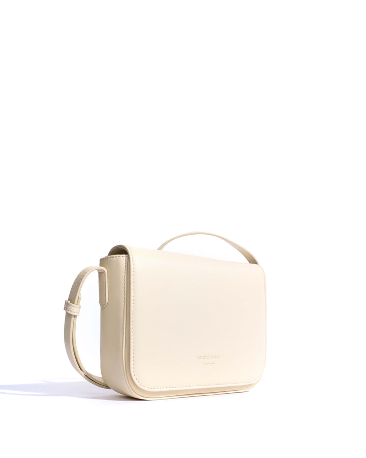 Anonymous Copenhagen Sicha Interlace Crossover Bag Shiny Lamb White Sand