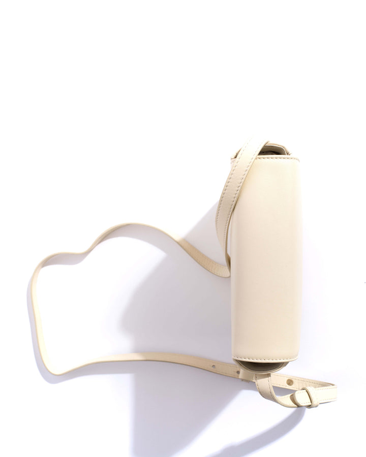 Anonymous Copenhagen Sicha Interlace Crossover Bag Shiny Lamb White Sand