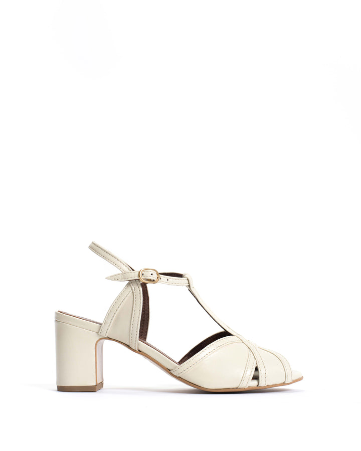 anonymous copenhagen Therese 55 Shiny lamb White sand