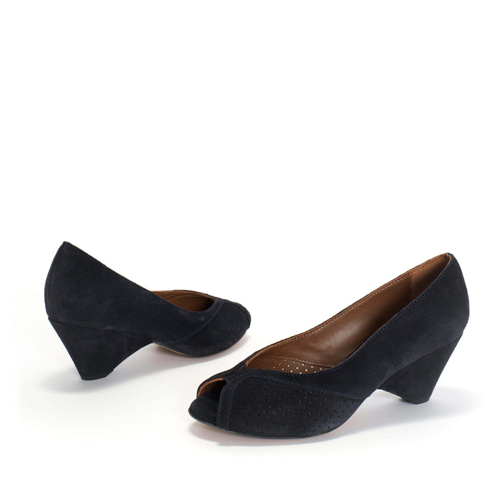 Anonymous Copenhagen Tiffany Triangle Calf Suede Dark Blue