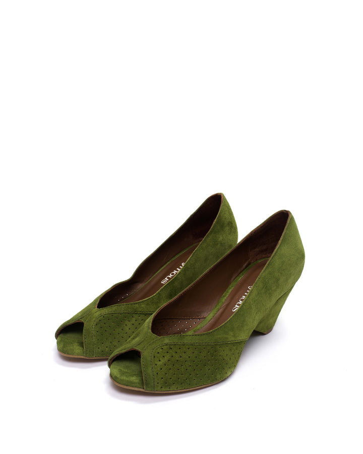 Anonymous Copenhagen Tiffany Triangle Calf Suede Grass Green