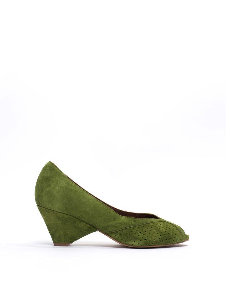 anonymous copenhagen Tiffany Triangle Calf Suede Grass Green