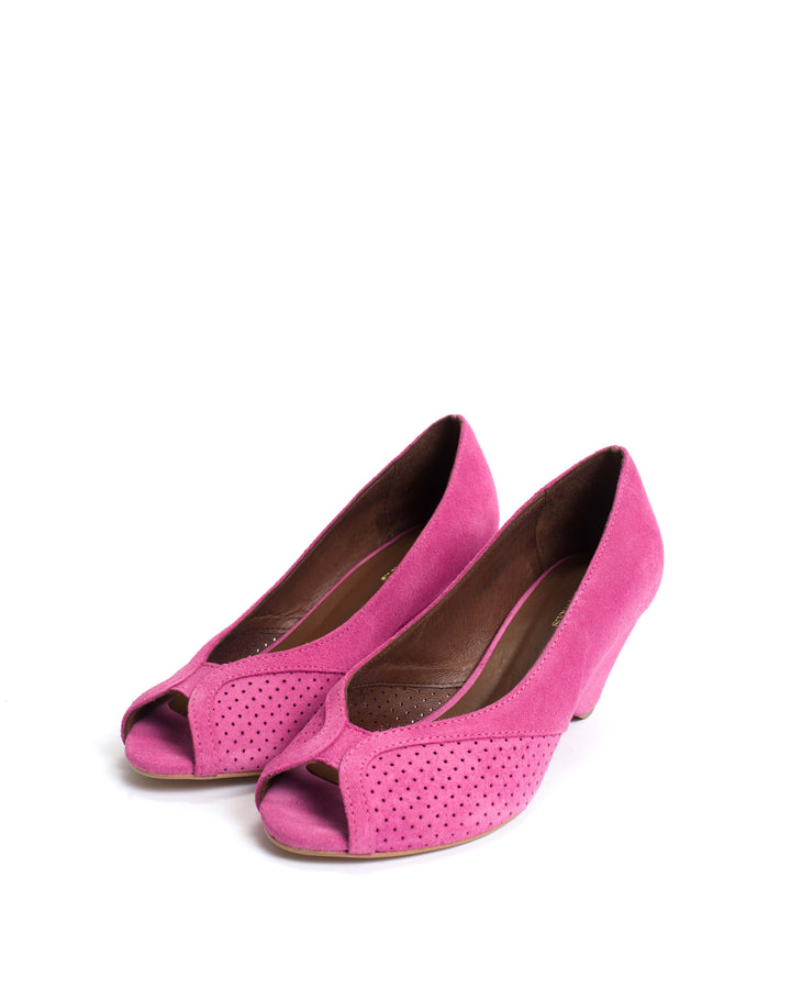 Anonymous Copenhagen Tiffany Triangle Calf Suede Raspberry Sorbet