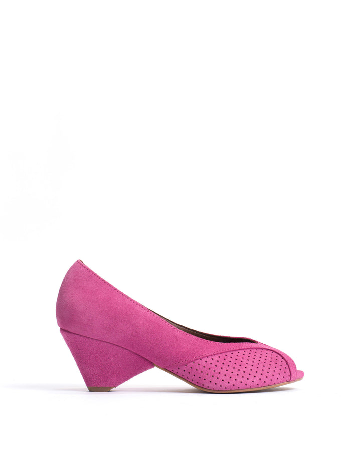 anonymous copenhagen Tiffany triangle Calf suede Raspberry sorbet