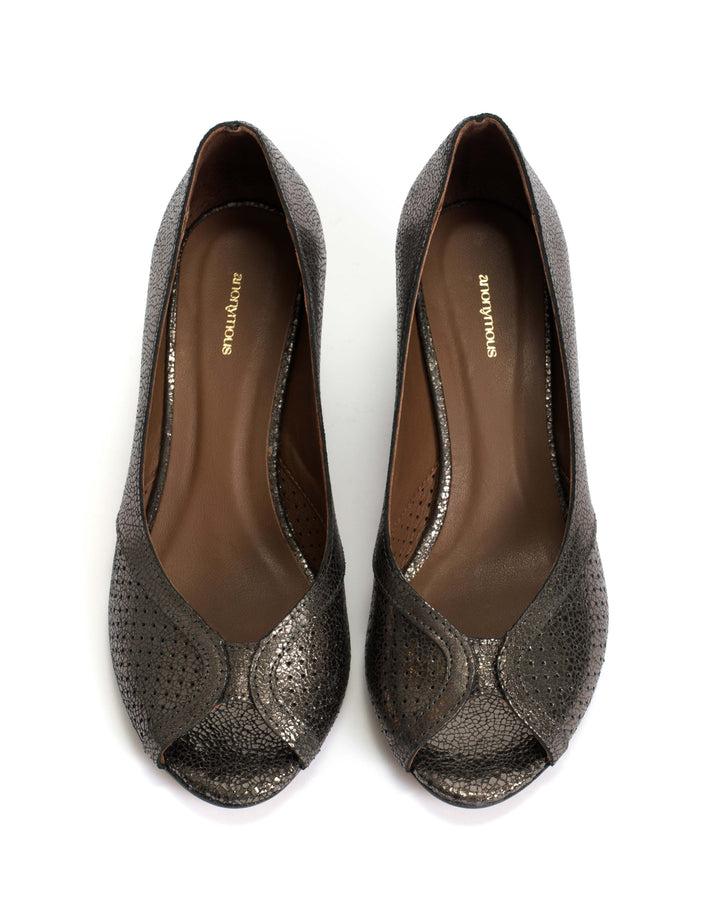 Anonymous Copenhagen Tiffany Triangle Crackled Metallic Goat Platinum