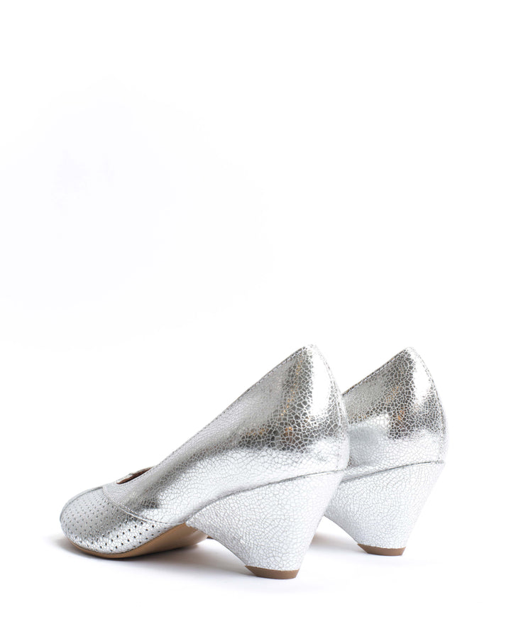 Anonymous Copenhagen Tiffany Triangle Crackled Metallic Goat Silver