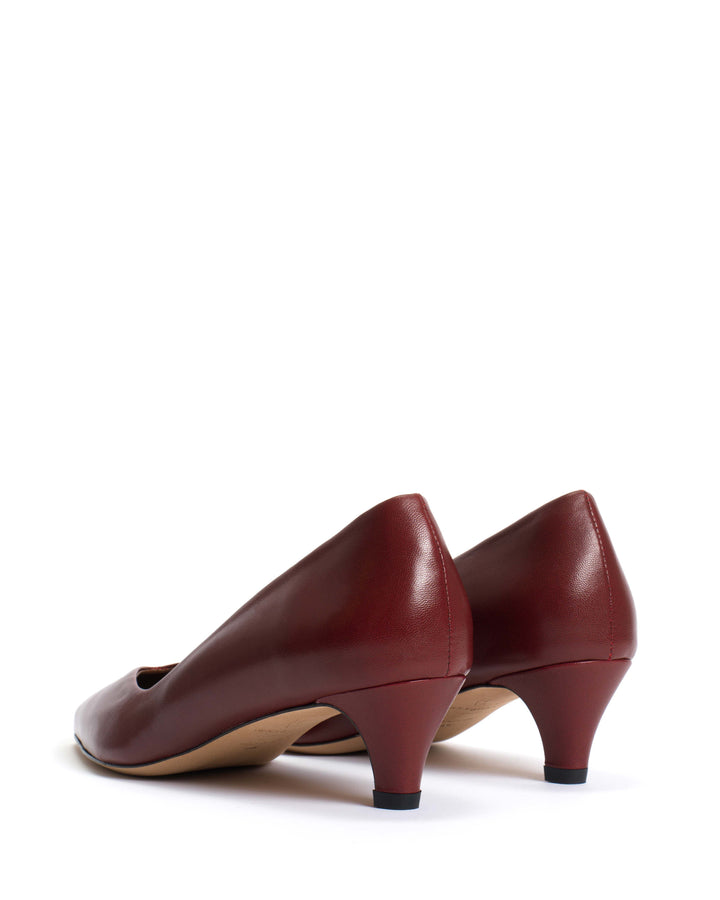 Anonymous Copenhagen Trini 40 Stiletto Shiny Lamb Pomegranate