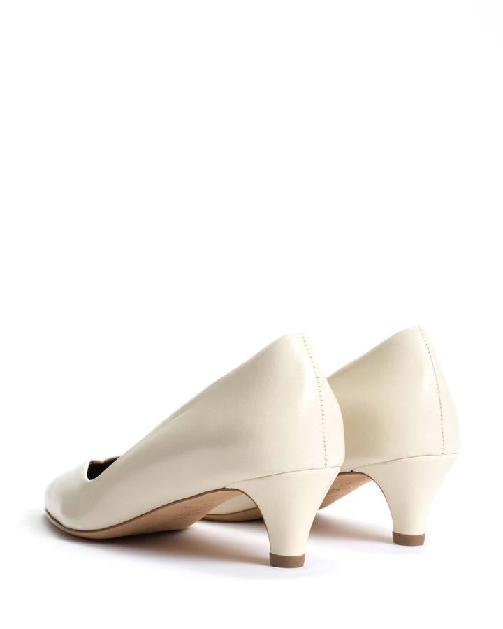 Anonymous Copenhagen Trini 40 Stiletto Shiny Lamb White Sand