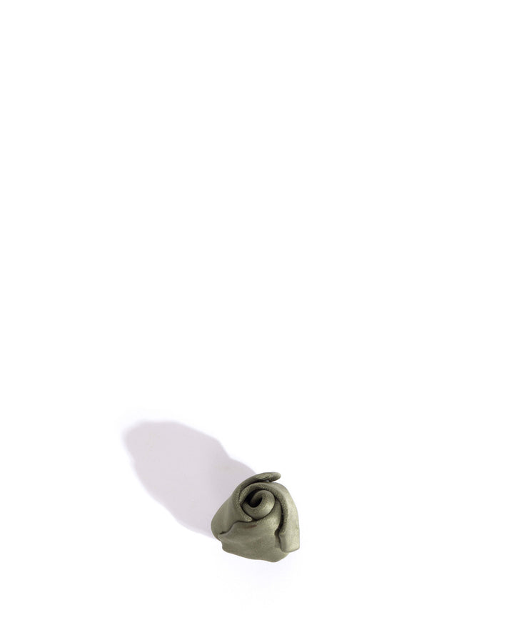 anonymous copenhagen Tulip shoe clip Antique satin Olive green