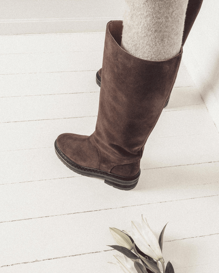 Anonymous Copenhagen Vivian Calf Suede Coffee Brown