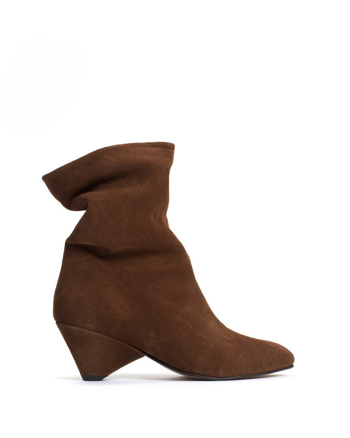 anonymous copenhagen Vully 50 triangle Calf suede Coconut