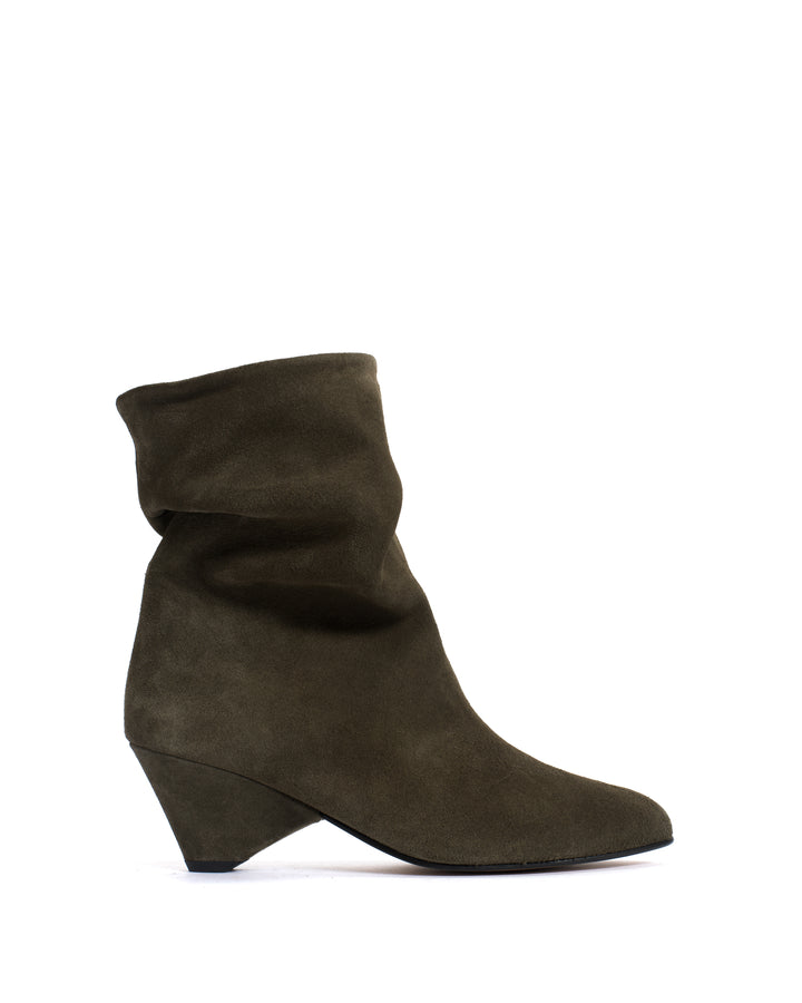 anonymous copenhagen Vully 50 Triangle Calf Suede Moss green