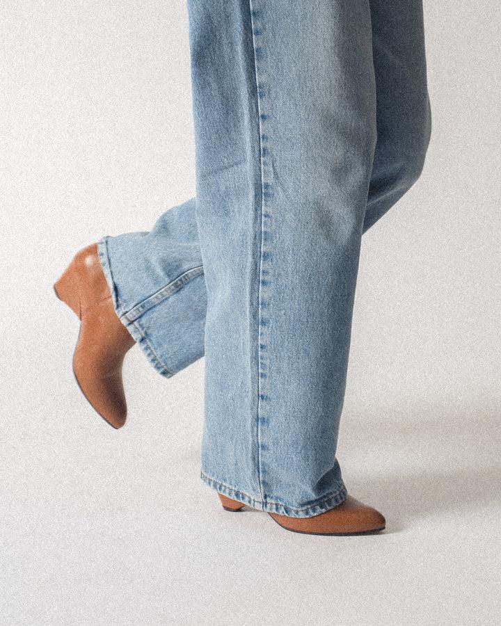 Anonymous Copenhagen Vully 50 Triangle Soft Calf Camel