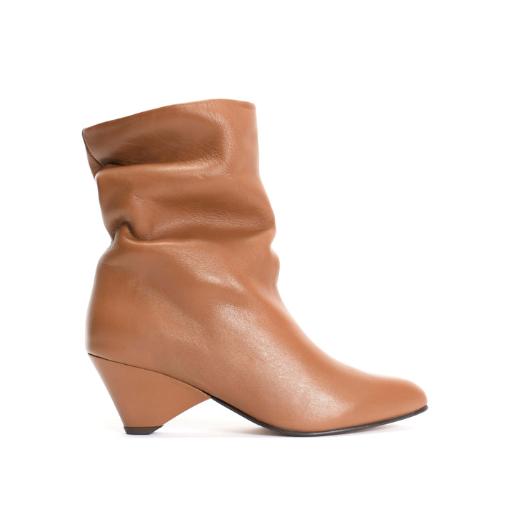 anonymous copenhagen Vully 50 triangle Soft calf Camel