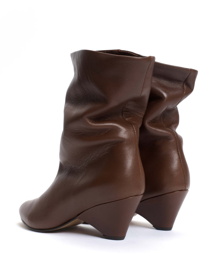 Anonymous Copenhagen Vully 50 Triangle Soft Calf Chocolate