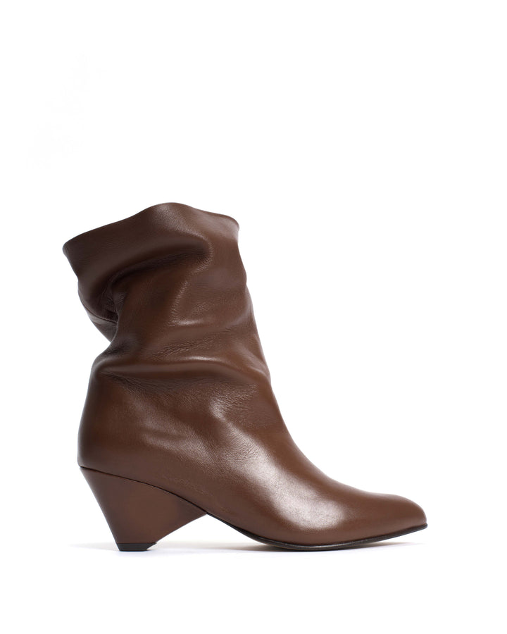 anonymous copenhagen Vully 50 triangle Soft calf Chocolate