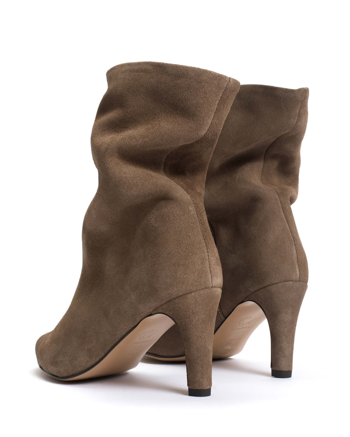 Anonymous Copenhagen Vully 75 Stiletto Calf Suede Dark Taupe