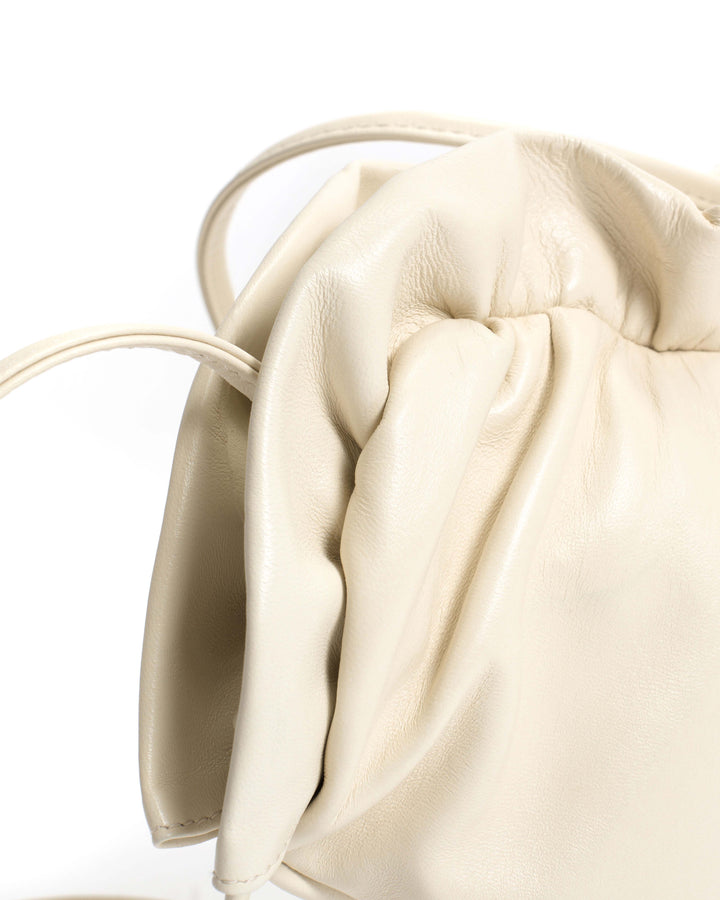 Anonymous Copenhagen Zally Heart Bag Shiny Lamb White Sand