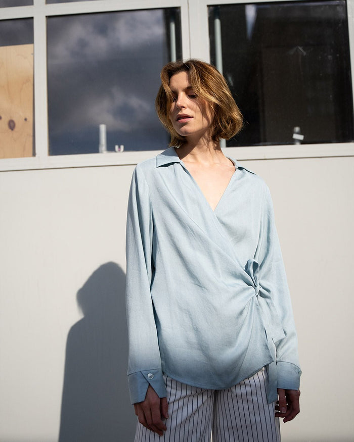 another label Anaïs top Light blue