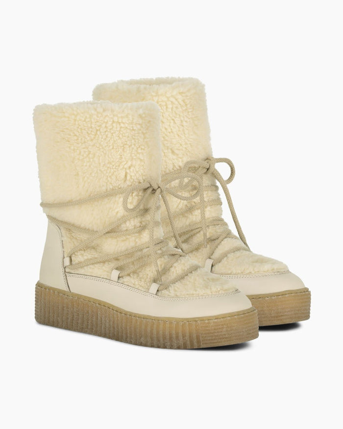 Another Label Helle Teddy Boot Black