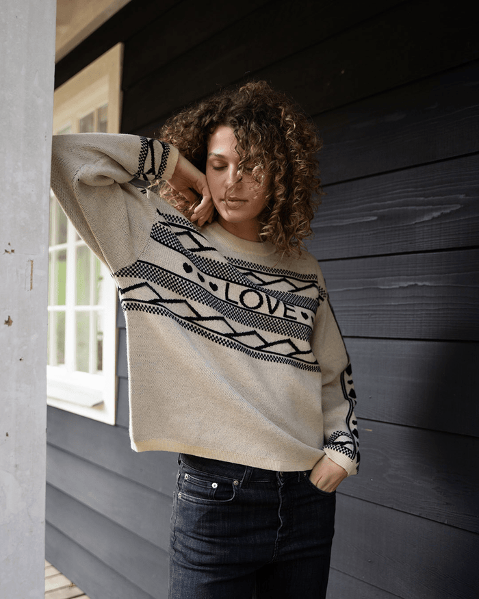 another label Saffi Knitted Pull Black parchment