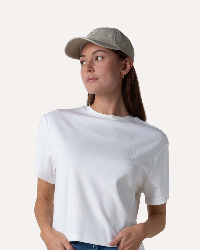 another label Sophie cap Parchment