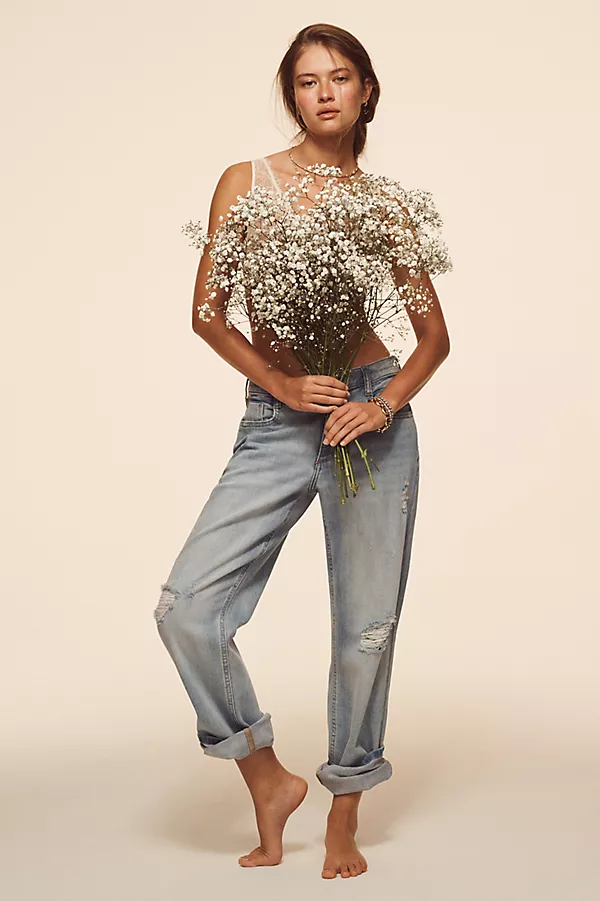 Anthropologie Pilcro Baggy Slim Boyfriend High-Rise Relaxed Jeans Light Wash Destroy