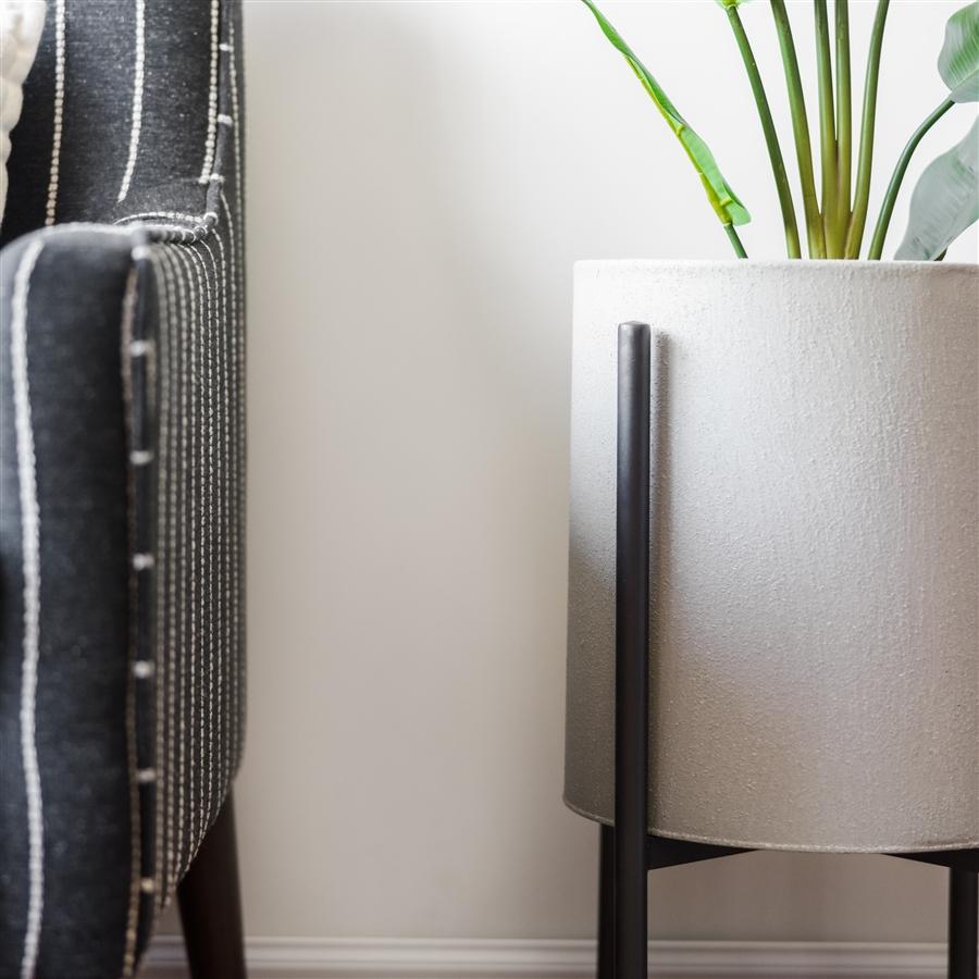 Aspire Home Accents 4770 - Tania Mid Century Planters (Set Of 2)