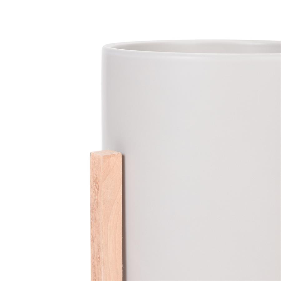 Aspire Home Accents 8491 - Liam Modern Ceramic Planter With Wood Legs