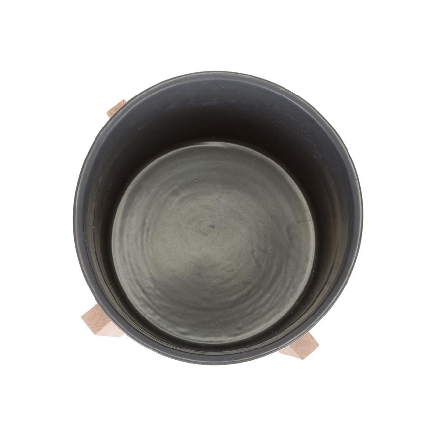 Aspire Home Accents 8507 - Liam Modern Ceramic Planter With Wood Legs