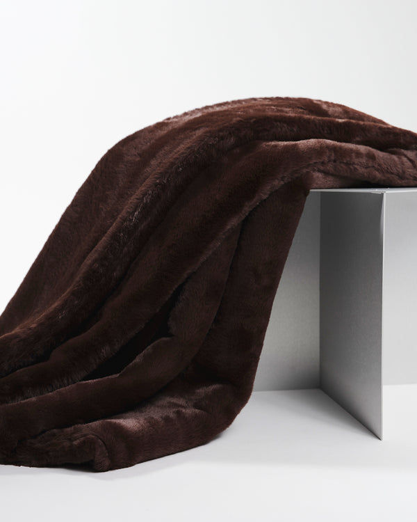 Apparis Brady Blanket Espresso