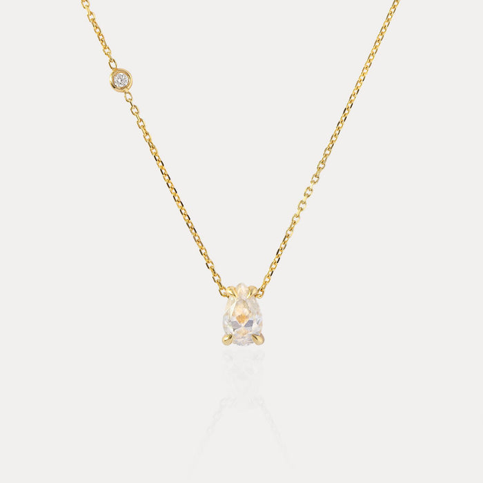 apples & figs Pear Cut moissanite Necklace