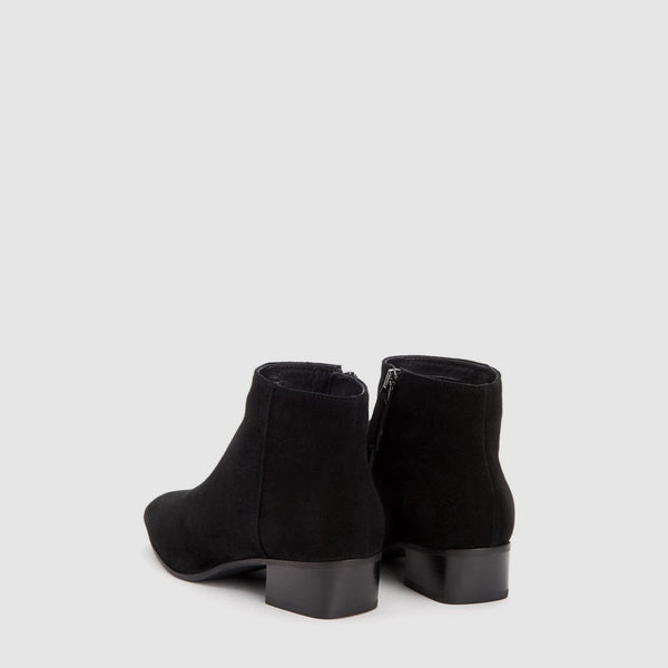 Aquatalia Fuoco Black Suede