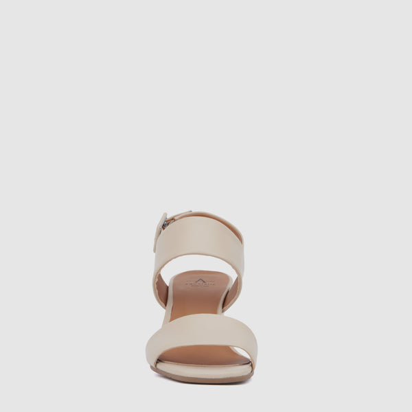 Aquatalia Rayma Soft Beige