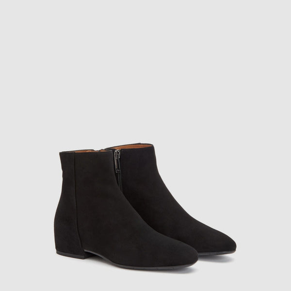 Aquatalia Ulyssa Black Suede