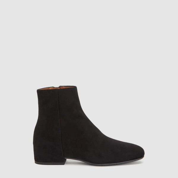 aquatalia Ulyssa Black suede