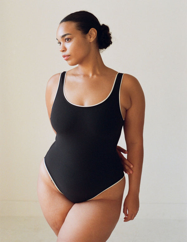 Araks Luna One Piece Black Black