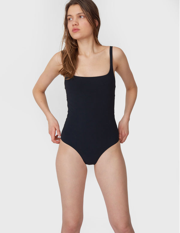 Araks Usha One Piece Black Black