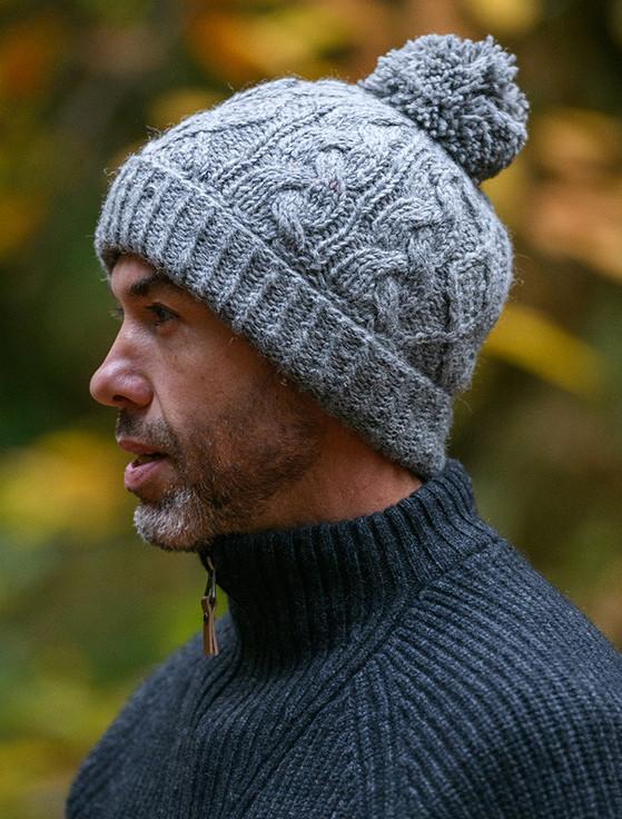 aran cashmere ‎A‎ran Fleece Lin‎ed Rib ‎Cap with Bobble