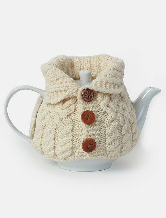 aran cashmere Aran Cable Knit Tea Cosy With Buttons