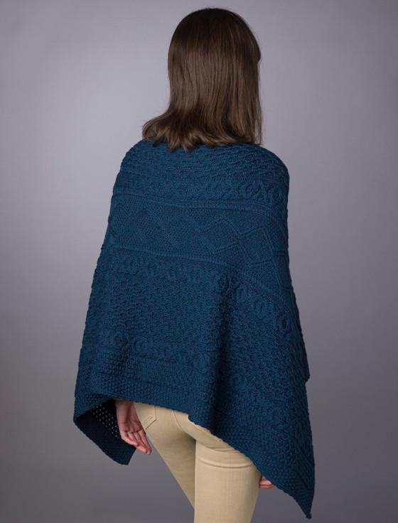 Aran Cashmere A‎ran Butt‎on‎ed Wo‎ol Poncho‎