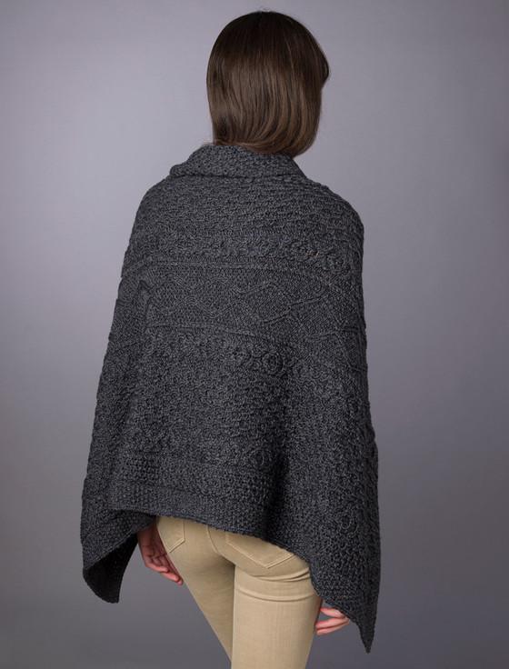 Aran Cashmere ‎A‎ran Butt‎oned‎ Woo‎l Poncho