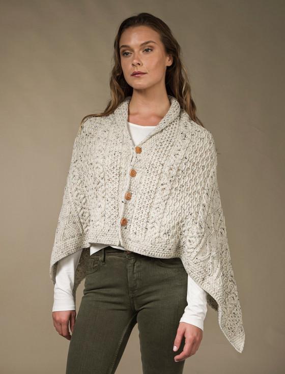 Aran Cashmere ‎Aran Butt‎o‎‎ned Wool Poncho