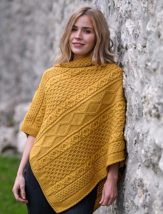 aran cashmere Aran Buttoned Wool Poncho